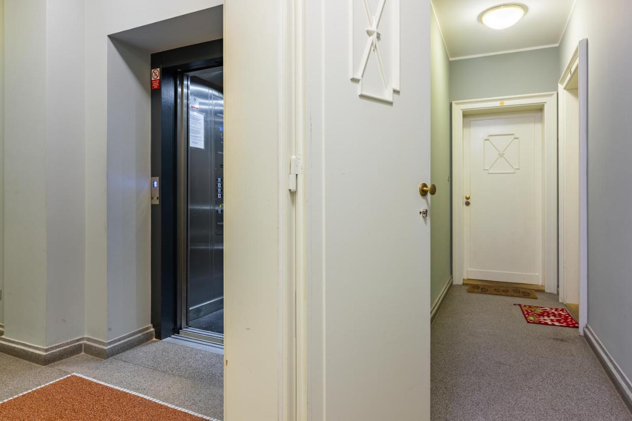 Dlouha Palace - Live In One Of The Best Streets Prague Luaran gambar