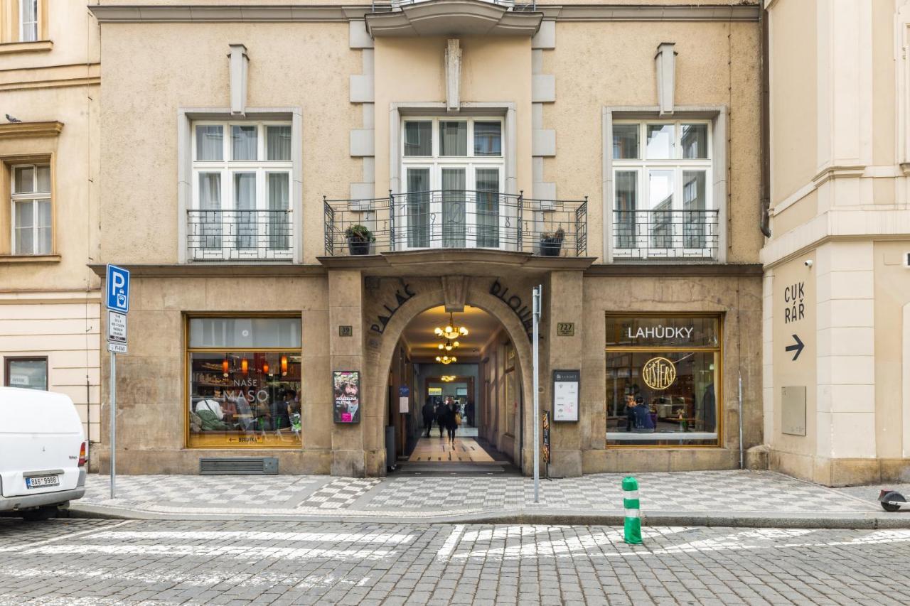 Dlouha Palace - Live In One Of The Best Streets Prague Luaran gambar